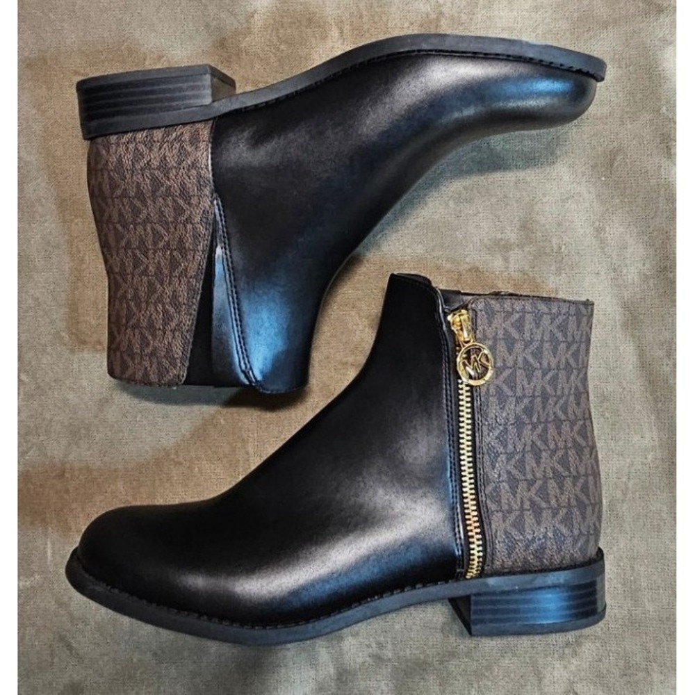 Michael Kors Womens Black Monogram Ankle Boots Gold MK Logo Zipper Booties 7M